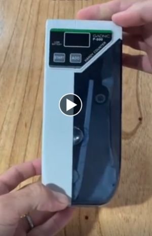 Imagen que muestra la Mini contadora de billetes portatil gadnic p-600